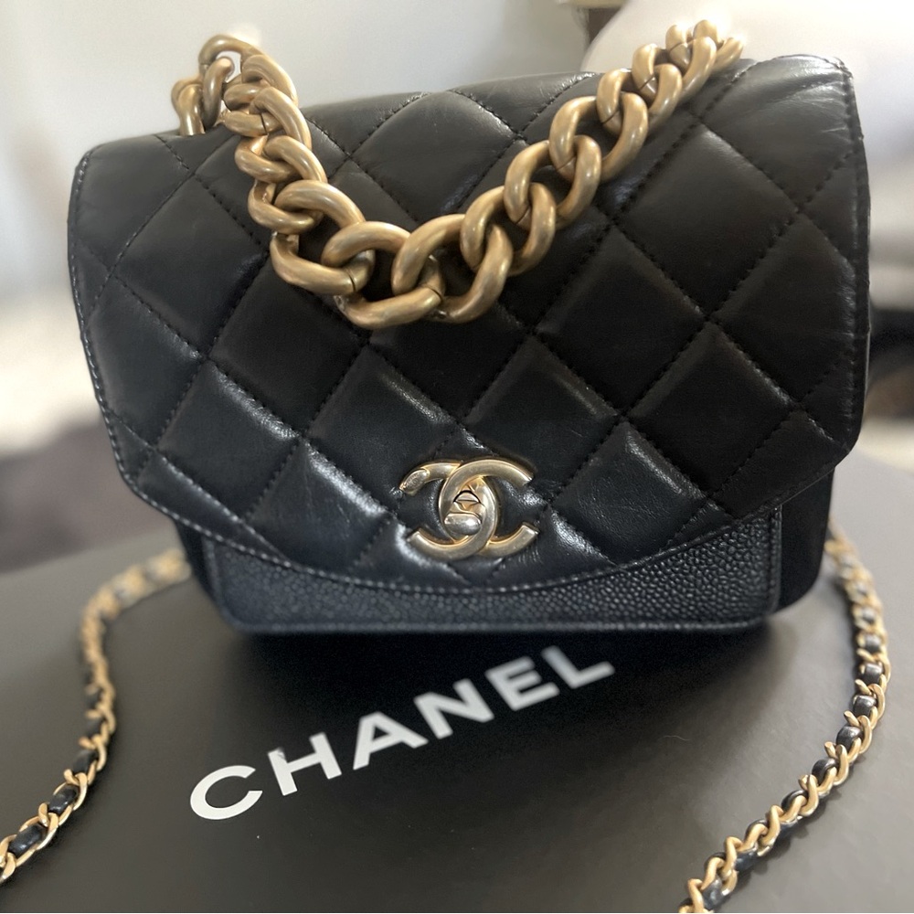 Authentic Chanel Veau Vielli/VE/Black Bag. Gently Used.